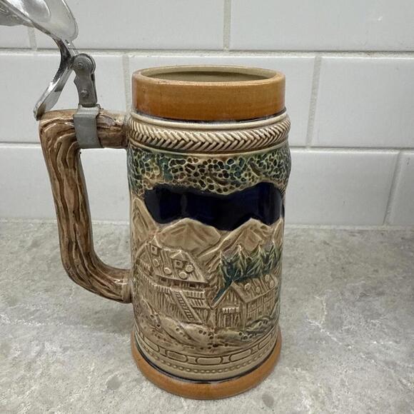 Lidded beer stein with lid made in Japan - Picture 4 of 6